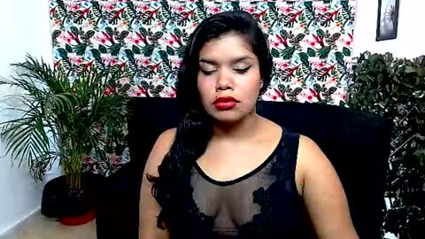 Snapshot of alisonn_hot chatting on December 3, 9:33 am ALISSON HOT online show from December 3, 9:33 am