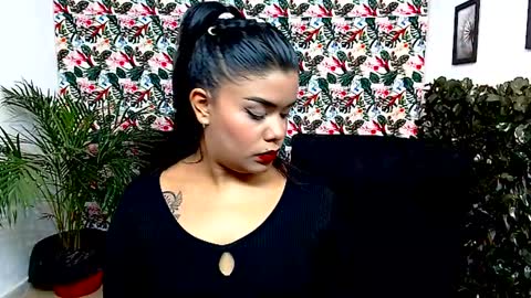 Snapshot of alisonn_hot chatting on December 6, 1:51 am ALISSON HOT online show from December 6, 1:51 am