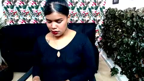 Snapshot of alisonn_hot chatting on December 28, 8:05 am ALISSON HOT online show from December 28, 8:05 am