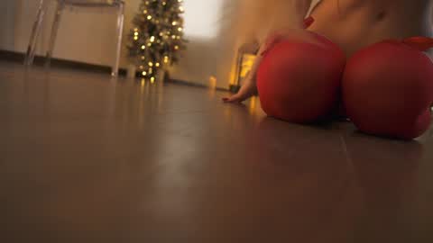 Snapshot of alissa_wxw chatting on January 1, 1:05 pm Alissa online show from January 1, 1:05 pm