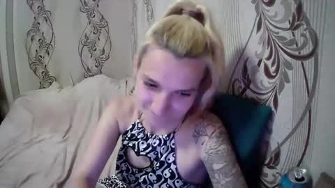 Snapshot of alissaclentx chatting on June 9, 5:35 pm alissaclentx online show from June 9, 5:35 pm