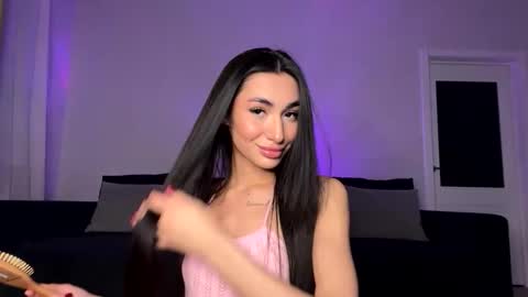 Alissa online show from October 19, 7:25 pm