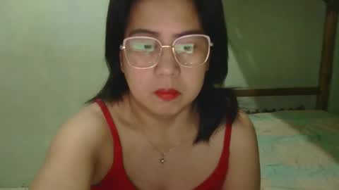 Snapshot of alissalove18 chatting on April 13, 9:09 pm alissalove18 online show from April 13, 9:09 pm