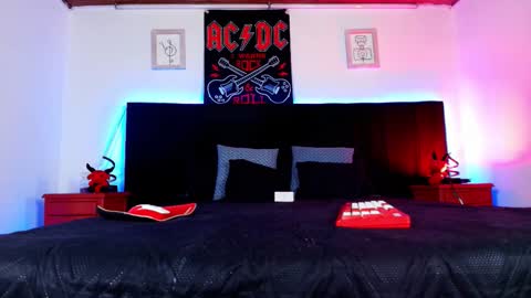 Alisse online show from March 27, 12:38 pm