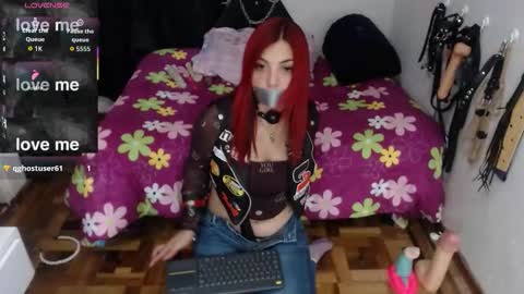 Snapshot of alissia_kent99 chatting on March 3, 9:42 pm Alissia online show from March 3, 9:42 pm