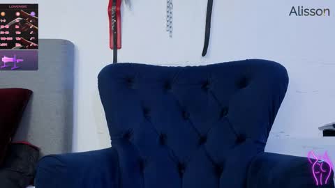 alisson0002 online show from October 12, 11:42 am