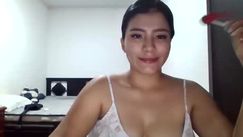 Snapshot of alisson_lover13 chatting on February 22, 2:56 am Alisson Lover13 online show from February 22, 2:56 am