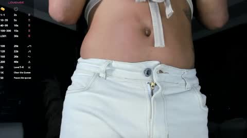 Snapshot of alisson_steelersexy chatting on April 29, 8:48 pm Alison Steeler online show from April 29, 8:48 pm