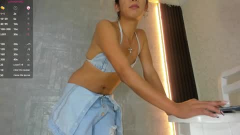 Snapshot of alisson_steelersexy chatting on May 29, 8:40 pm Alison Steeler online show from May 29, 8:40 pm