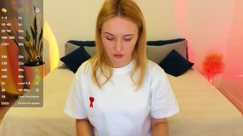 Snapshot of alisssarose chatting on February 26, 7:35 pm alisssarose online show from February 26, 7:35 pm