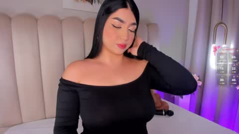 Snapshot of alissyadanger chatting on July 24, 3:37 am TATIS online show from July 24, 3:37 am