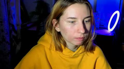 Snapshot of alisun_ chatting on October 16, 6:09 pm A L I C E online show from October 16, 6:09 pm