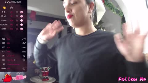 Alix online show from January 3, 10:51 pm