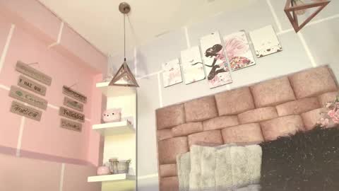 alix noa online show from September 20, 8:10 pm