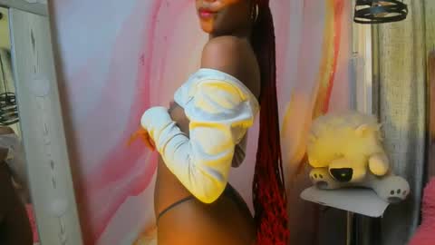 alix noa online show from October 27, 7:51 pm