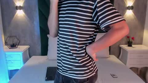  Alexis Etereo  online show from March 28, 7:35 pm