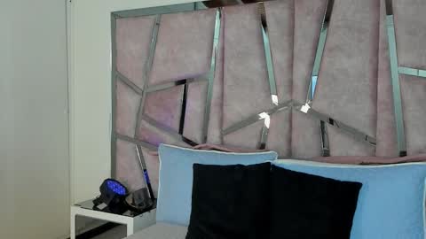 alix online show from October 26, 10:15 pm