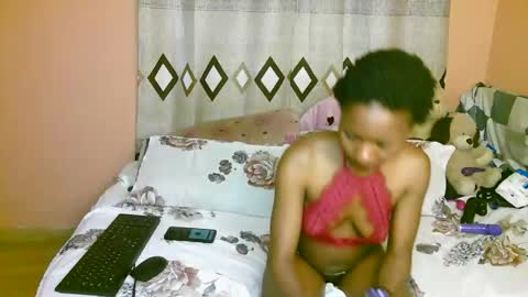 Snapshot of aliyah001 chatting on October 9, 3:37 am aliyah001 online show from October 9, 3:37 am