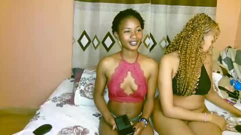Snapshot of aliyah001 chatting on October 9, 6:50 pm aliyah001 online show from October 9, 6:50 pm