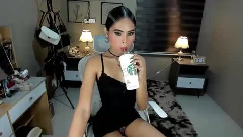 hello your lovely ALIYAH online show from February 12, 11:18 am