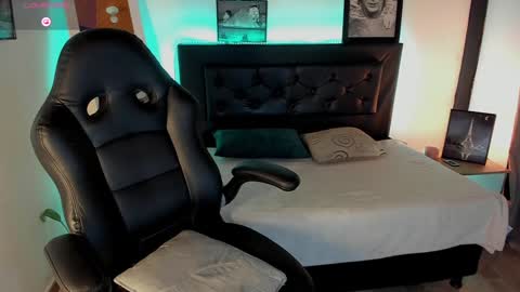 Alizee online show from January 29, 10:53 pm