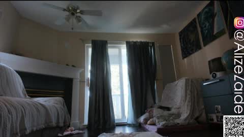 Alize Zaide online show from March 30, 8:32 pm