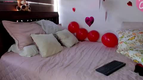 Andrea..... online show from September 21, 3:02 pm