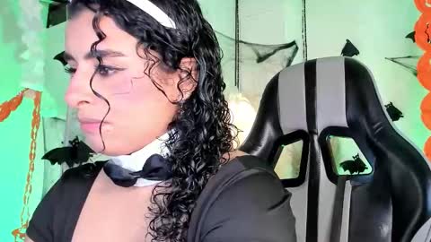 Andrea online show from October 19, 6:08 pm