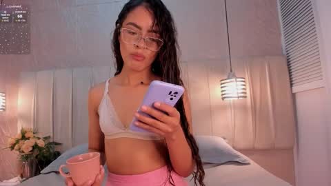 alizza_ online show from September 15, 11:43 am