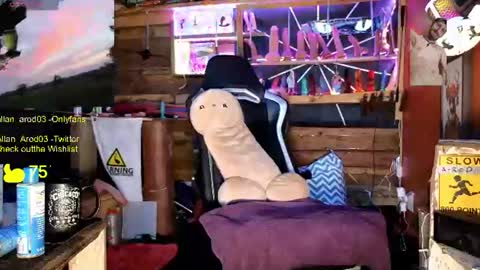 Snapshot of allan_arod chatting on July 3, 9:59 am Allan arod online show from July 3, 9:59 am