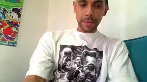 Snapshot of allanbarreto chatting on March 2, 8:48 pm Allan online show from March 2, 8:48 pm