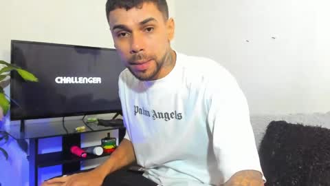 Snapshot of allanbarreto chatting on April 26, 6:38 pm Allan online show from April 26, 6:38 pm