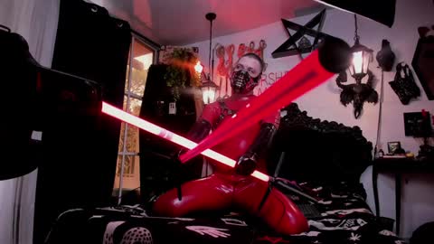   online show from December 9, 8:23 pm