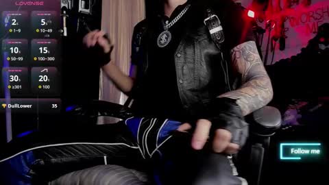   online show from November 12, 5:35 pm