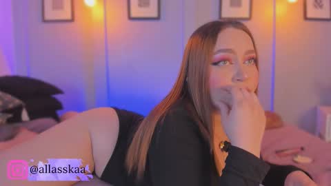 Laura online show from February 17, 5:15 am