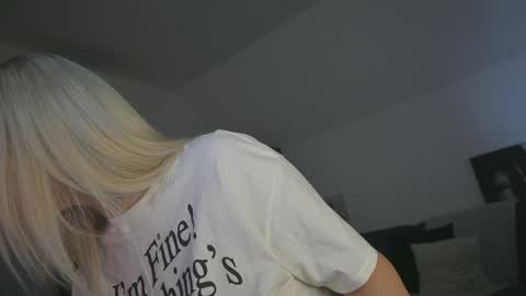 A day u didnt smile is a lost day online show from January 27, 8:18 am