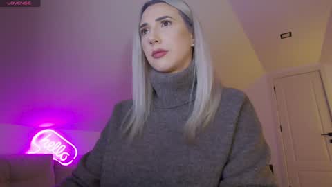 Snapshot of allayah chatting on February 17, 9:21 pm A day u didnt smile is a lost day online show from February 17, 9:21 pm