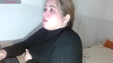 Snapshot of allegra_ferragamo chatting on September 18, 1:18 am Ale online show from September 18, 1:18 am