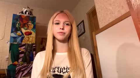 Lina online show from October 20, 1:33 pm