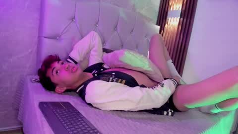 Allen online show from February 7, 3:52 pm