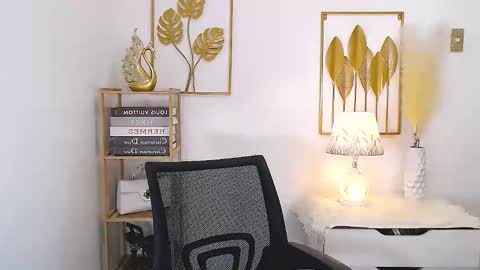 Snapshot of allena_anderson chatting on December 2, 6:43 pm Your Lovely Allena online show from December 2, 6:43 pm