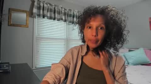 wishlist on bio online show from March 3, 11:24 pm