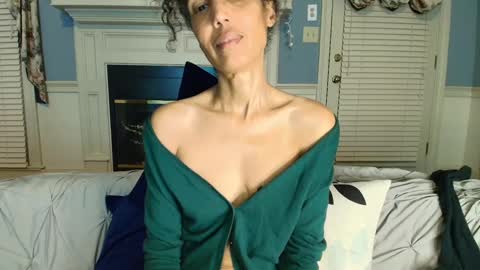 wishlist on bio online show from October 5, 3:27 am