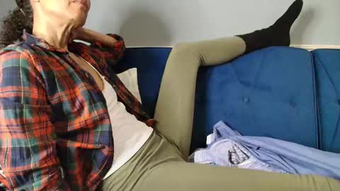 wishlist on bio online show from December 16, 4:39 am