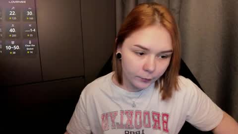 Snapshot of alli_zi chatting on April 4, 2:03 pm Blair online show from April 4, 2:03 pm