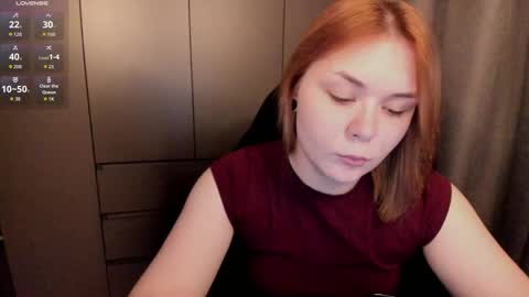 Snapshot of alli_zi chatting on April 26, 7:44 pm Blair online show from April 26, 7:44 pm