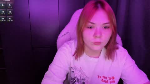 Snapshot of alli_zi chatting on June 8, 5:57 pm Blair online show from June 8, 5:57 pm