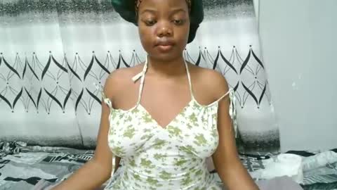 Snapshot of allibabexx chatting on May 18, 7:41 pm allibabexx online show from May 18, 7:41 pm
