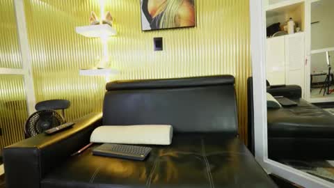 Allice online show from December 19, 8:05 pm