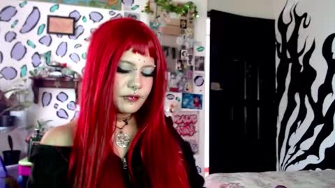 Snapshot of allice_rousse_ chatting on September 30, 9:09 pm allice_rousse_ online show from September 30, 9:09 pm